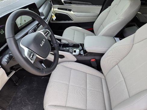 New 2025 Kia Telluride EX image 9