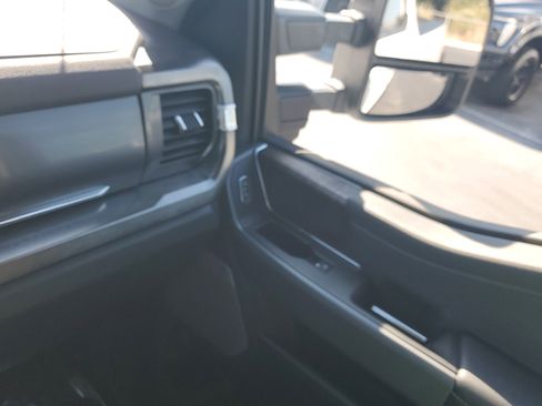 Used 2024 Ford F250 Lariat w/ Sport Appearance Package image 27