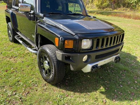 Used 2008 HUMMER H3 Luxury w/ Chrome Appearance Package image 2