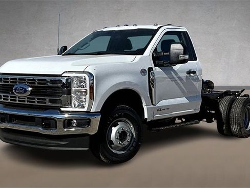 New 2026 Ford F350 XL w/ XL Chrome Package image 1