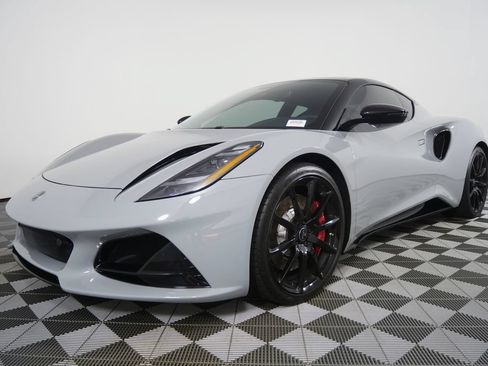 Used 2025 Lotus Emira RWD image 11