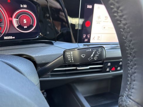 Used 2022 Volkswagen GTI SE image 55