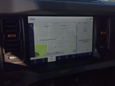 Used 2021 Ford Bronco Badlands image 26