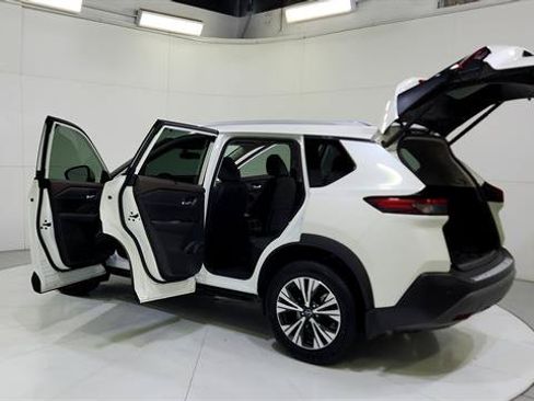 Certified 2023 Nissan Rogue SV w/ SV Premium B Package FWD image 31