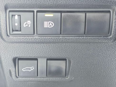 Used 2025 Toyota Corolla Cross XLE w/ Convenience Package AWD/4WD image 19