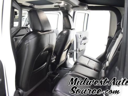 Used 2020 Jeep Gladiator Overland image 24