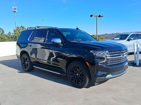 Used 2021 Chevrolet Tahoe Premier w/ Premium Package image 6