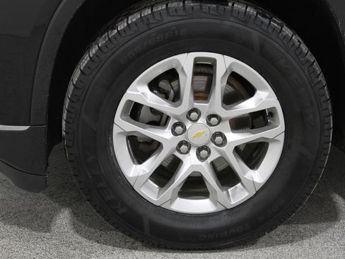 Used 2020 Chevrolet Traverse LT image 22