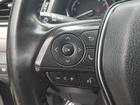 Used 2020 Toyota Camry SE image 14