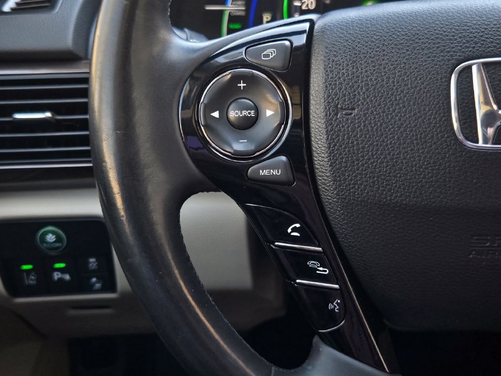 Used 2017 Honda Accord Touring image 23