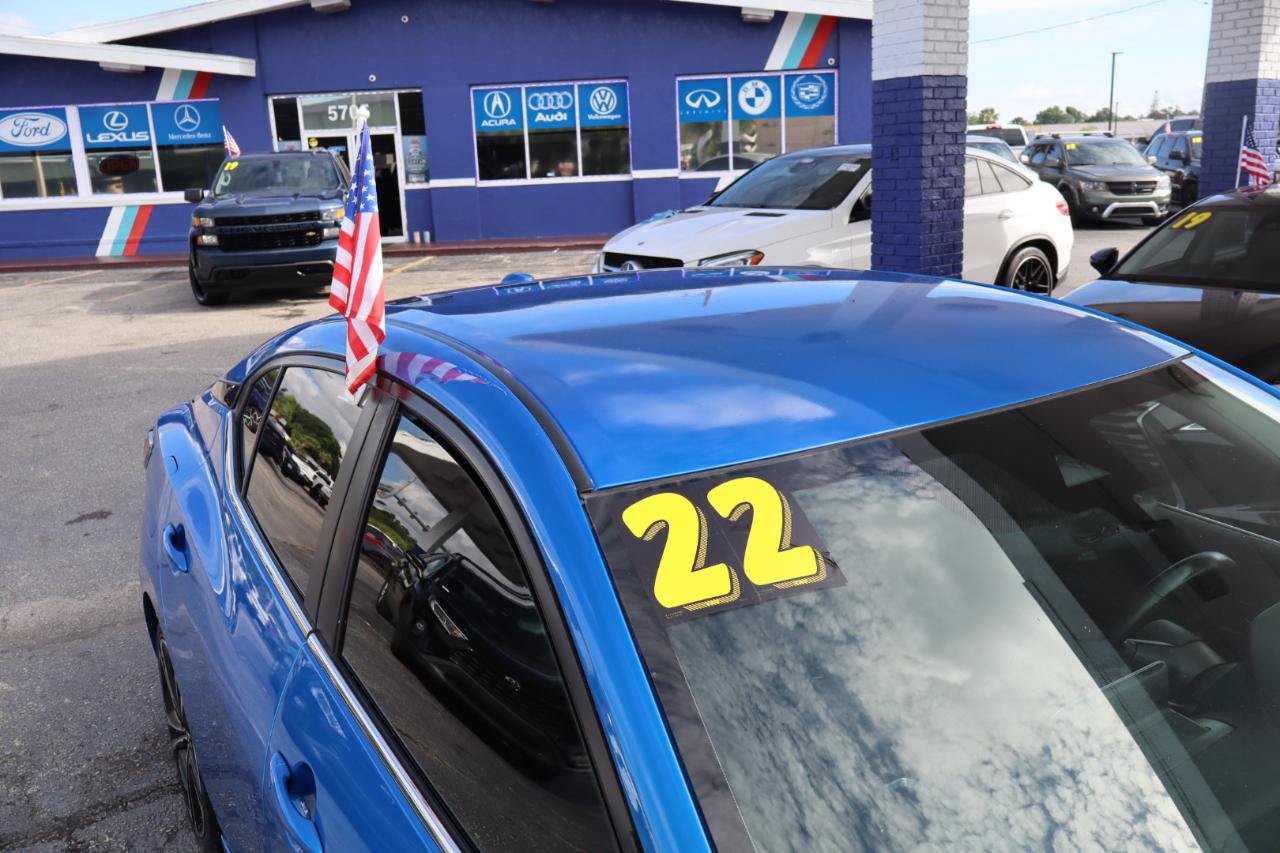 Used 2022 Nissan Sentra SR w/ Electronics Package FWD image 6