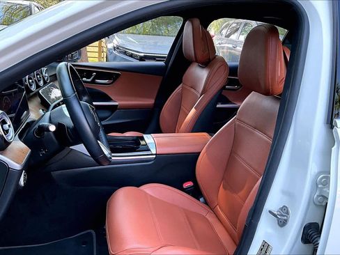 Used 2022 Mercedes-Benz C 300 Sedan image 8
