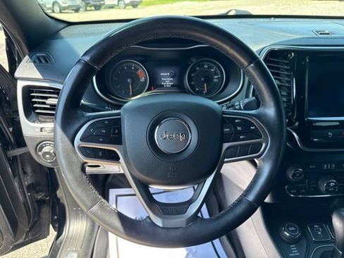 Used 2019 Jeep Cherokee High Altitude AWD/4WD image 30