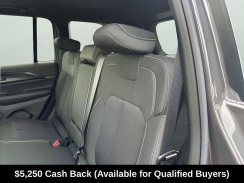 New 2025 Jeep Grand Cherokee Laredo X w/ Luxury Tech Group I RWD image 20