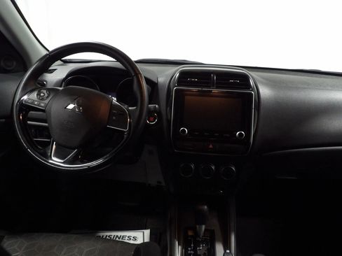 Used 2021 Mitsubishi Outlander Sport SE image 12