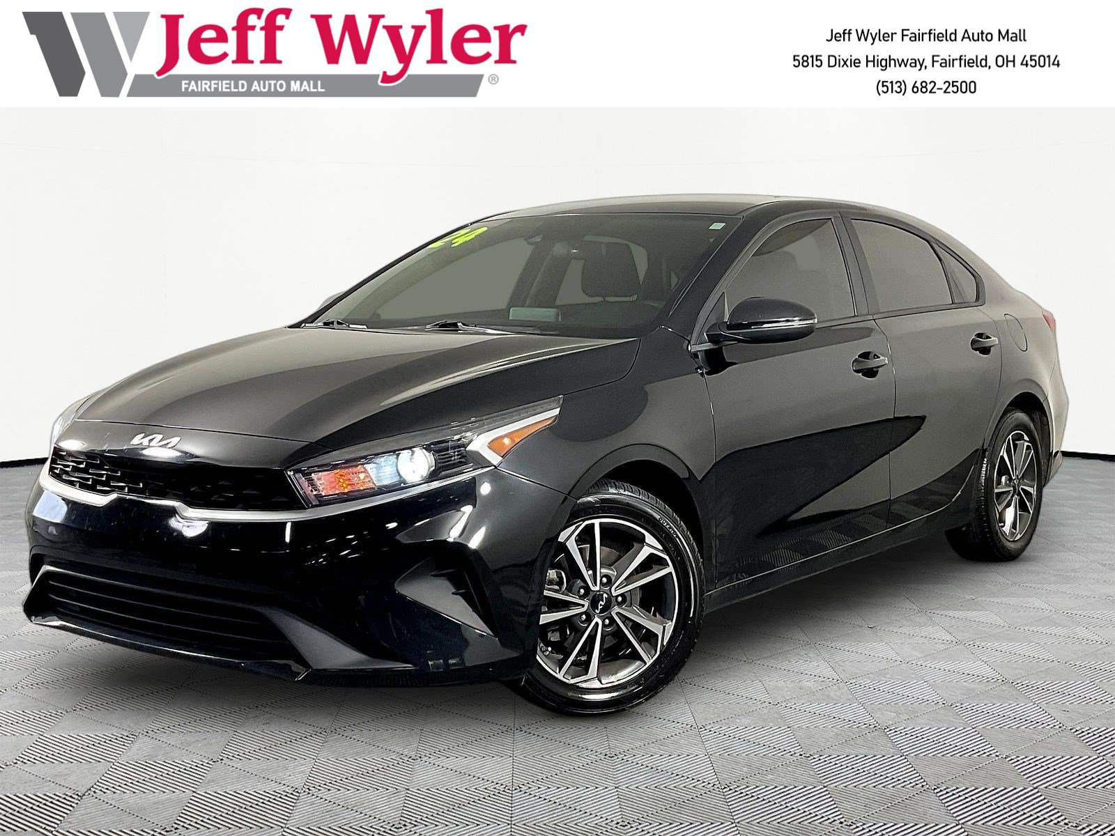 Used 2024 Kia Forte LXS w/ LXS Technology Package FWD image 1