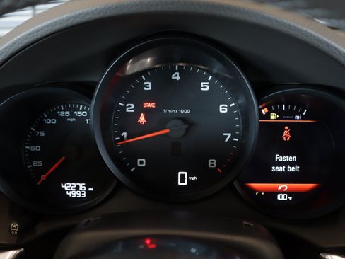 Certified 2018 Porsche 718 Cayman RWD image 16