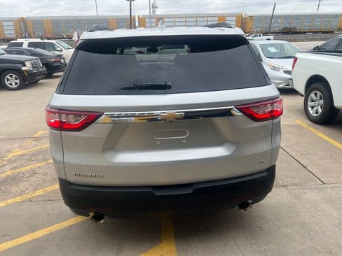 Used 2019 Chevrolet Traverse LT FWD image 5