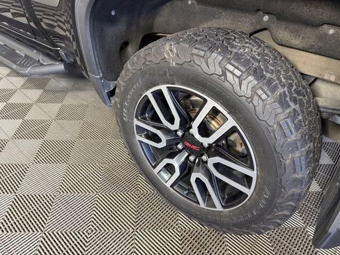 Used 2019 GMC Sierra 1500 AT4 w/ AT4 Premium Package AWD/4WD image 10