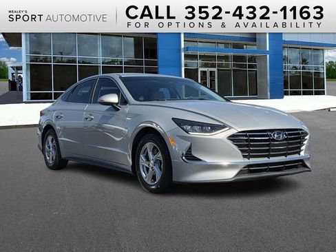 Used 2023 Hyundai Sonata SE image 1