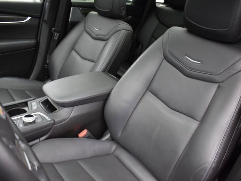 Used 2023 Cadillac XT5 Sportv image 13