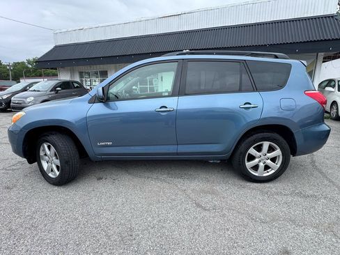 Used 2006 Toyota RAV4 Limited FWD image 2