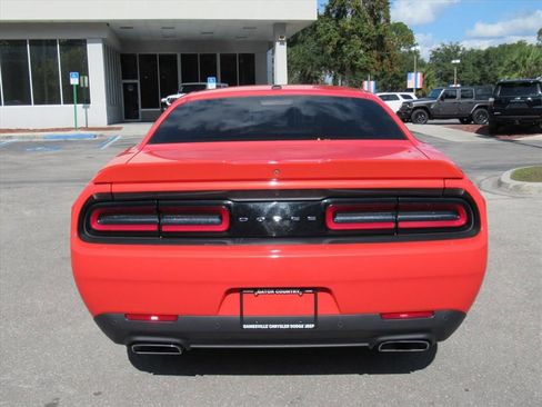 Certified 2022 Dodge Challenger R/T image 5