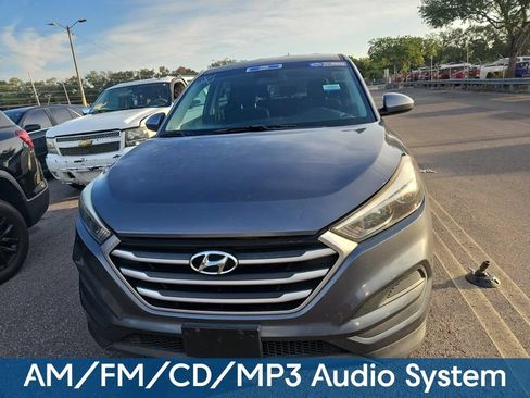 Used 2018 Hyundai Tucson SE AWD/4WD image 3