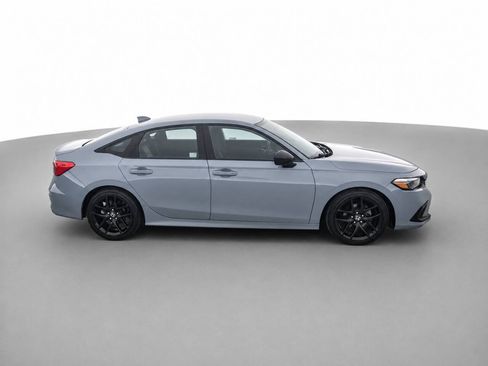 Used 2022 Honda Civic Sport image 4