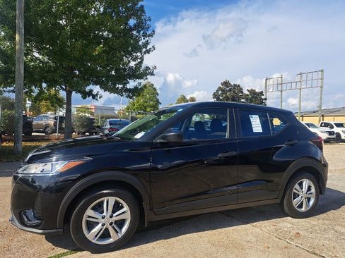 Used 2024 Nissan Kicks S image 10
