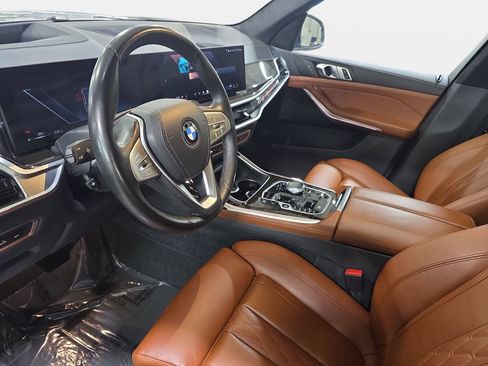 Used 2024 BMW X7 xDrive40i AWD/4WD image 16