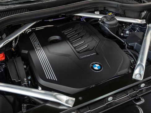 Used 2021 BMW X5 xDrive40i AWD/4WD image 6