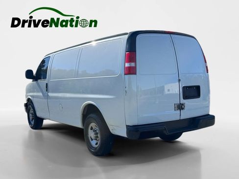 Used 2018 Chevrolet Express 2500 w/ Driver Convenience Package image 7
