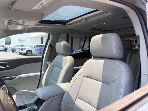 Used 2017 GMC Acadia SLT FWD image 28