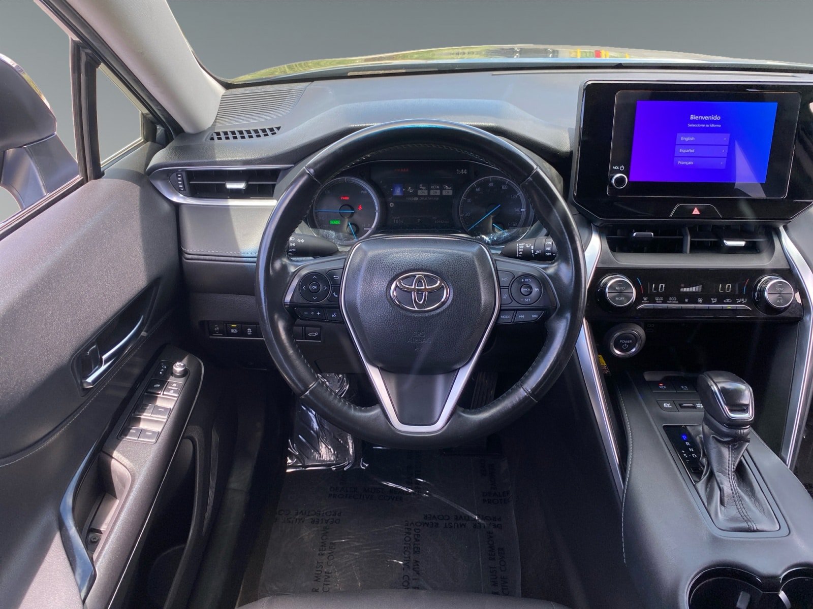 Used 2024 Toyota Venza LE AWD/4WD image 12