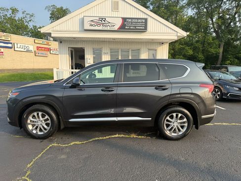 Used 2020 Hyundai Santa Fe SE image 11