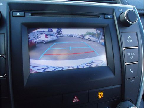 Used 2015 Toyota Camry LE FWD image 20