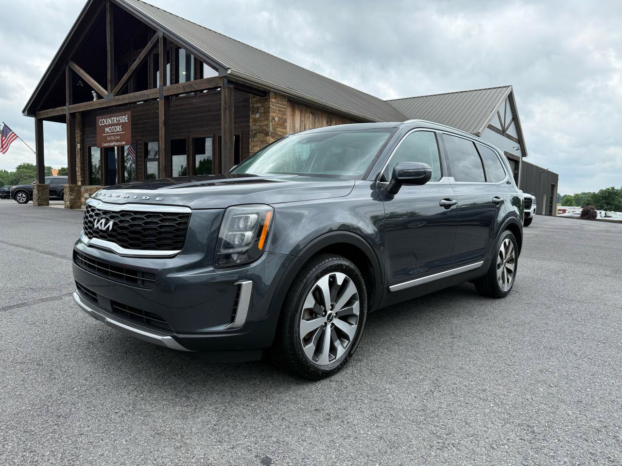Used 2022 Kia Telluride EX w/ EX Premium Package AWD/4WD image 2