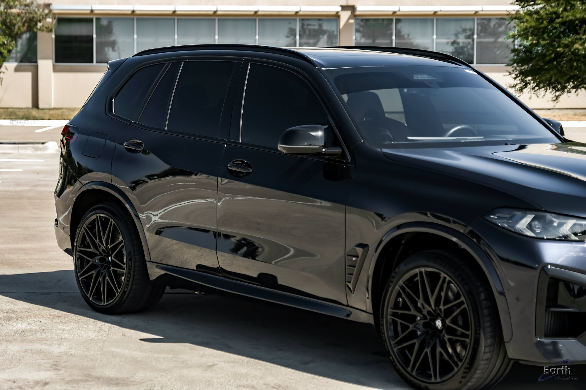 Used 2025 BMW X5 M Competition w/ Executive Package AWD/4WD image 24