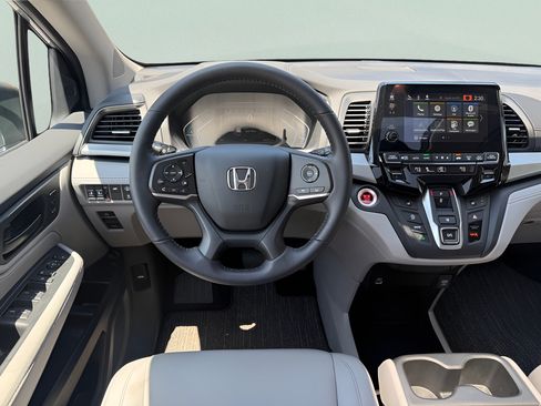 Used 2023 Honda Odyssey EX-L image 23