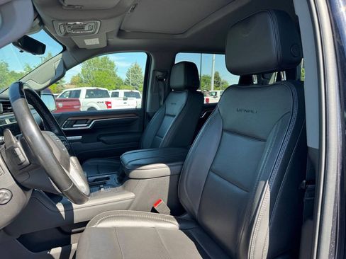 Used 2023 GMC Sierra 1500 Denali w/ Technology Package AWD/4WD image 10
