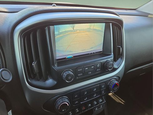 Used 2018 Chevrolet Colorado ZR2 image 17