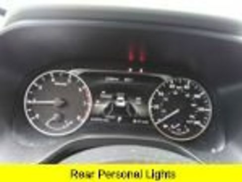 Used 2023 Nissan Rogue SV w/ SV Premium B Package FWD image 11