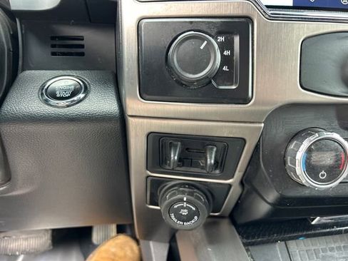 Used 2022 Ford F450 Platinum w/ FX4 Off-Road Package image 24