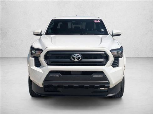 Certified 2024 Toyota Tacoma SR5 AWD/4WD image 2