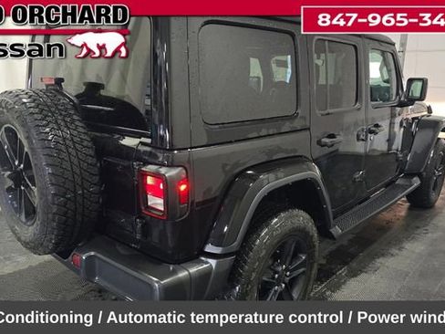 Used 2022 Jeep Wrangler Unlimited Sahara image 6