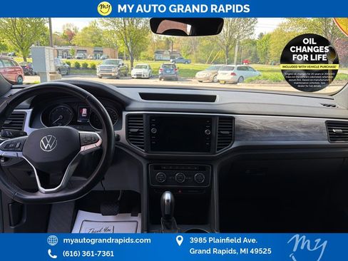 Used 2020 Volkswagen Atlas Cross Sport SE AWD/4WD image 12