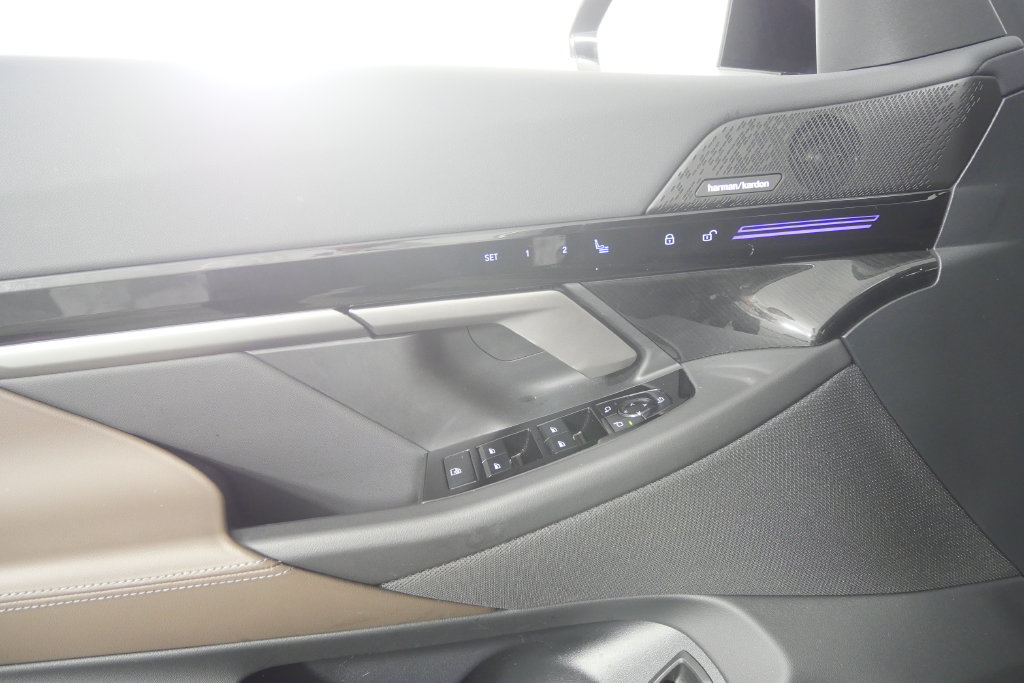 Certified 2026 BMW 530i RWD image 9