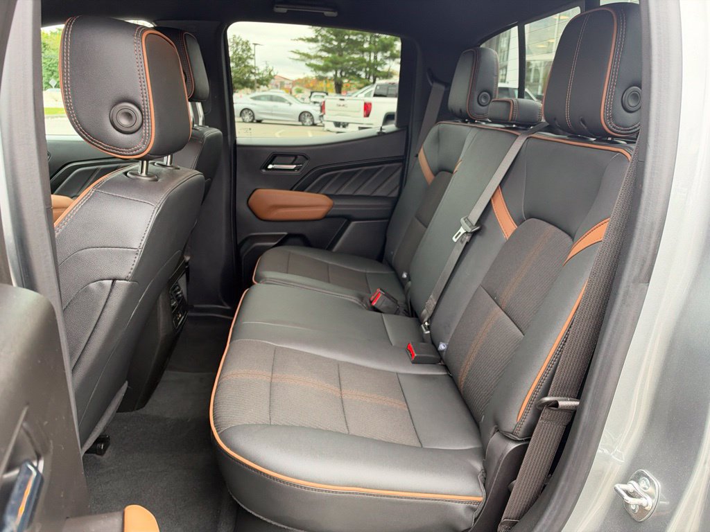 Used 2024 GMC Canyon AT4 AWD/4WD image 25