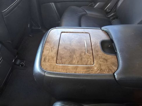 Used 2021 Nissan Armada SL w/ Captain's Chairs Package AWD/4WD image 30